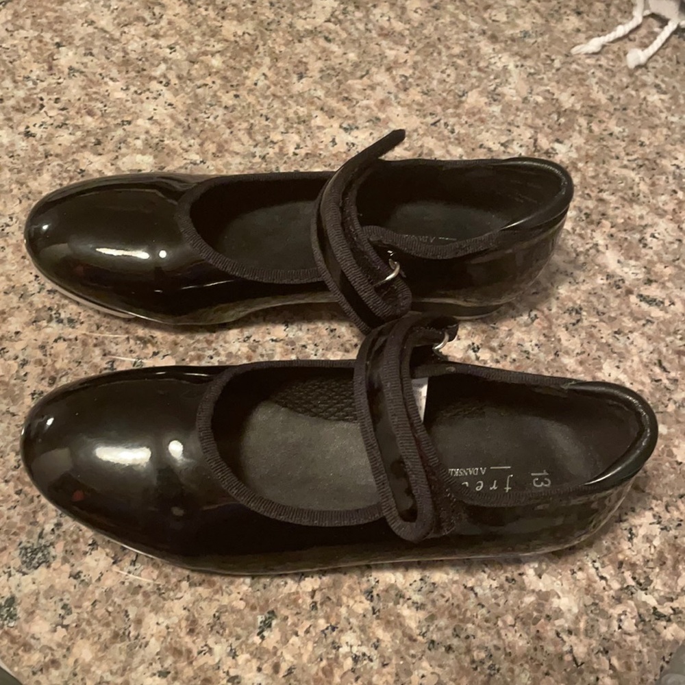 Girl tap shoes size 13